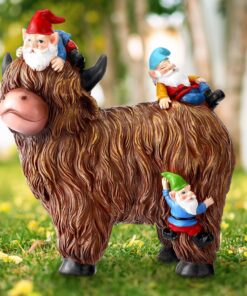 Suzile Garden Gnomes Statues Decor 9.84'' Highland Cow Garden Statues Resin Gnome Sitting on Highland Cow Birthday Gifts for Woman Mom for Home Table Yard Patio Lawn Porch